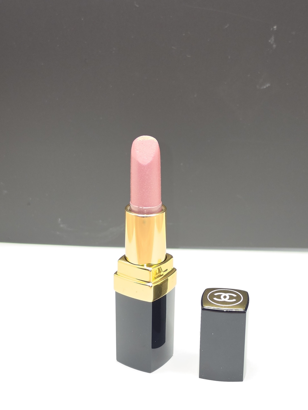 RARE CHANEL AQUALUMIÈRE LIPSHINE- 31 - "WAIKIKI" **DISCONTINUED!**